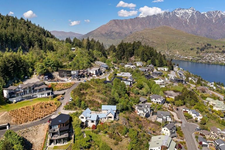 Photo of property in 25b Vancouver Drive, Queenstown, 9300