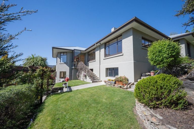 Photo of property in 6 Craig Place, Bridge Hill, Alexandra, 9320