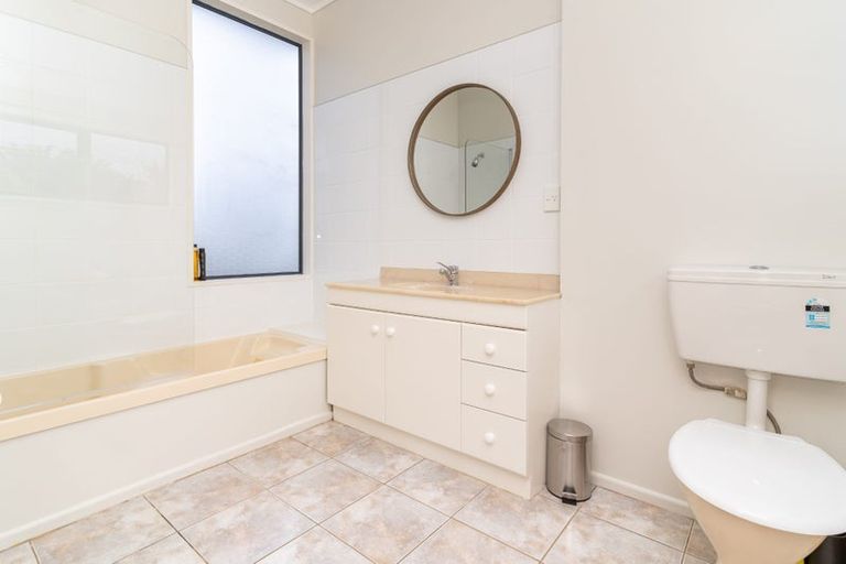 Photo of property in 4 Hamilton Court, Milton, 9220