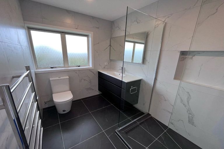 Photo of property in 11 Snowden Place, Opaheke, Papakura, 2113