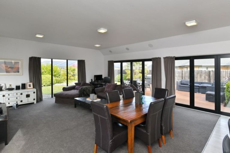Photo of property in 46 Huntingdon Drive, Rangiora, 7400