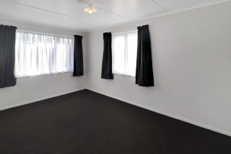 Photo of property in 7 Puketapu Grove, Waiwhetu, Lower Hutt, 5010
