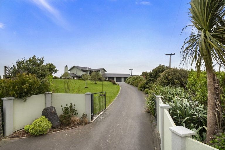 Photo of property in 20 Pineland Drive, Turitea, Palmerston North, 4472