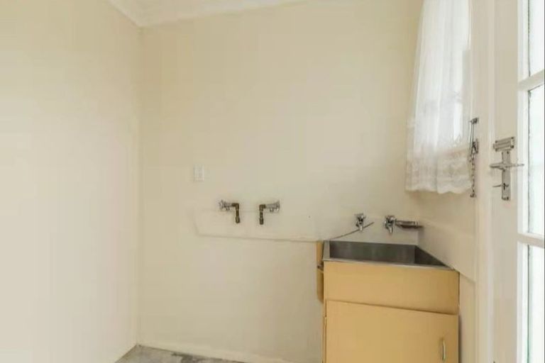 Photo of property in 4 Ross Street, Levin, 5510