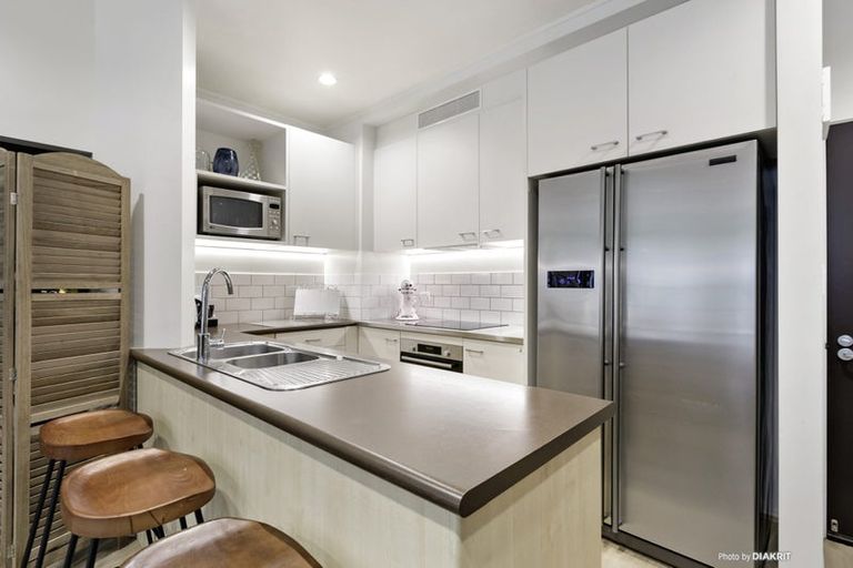 Photo of property in Mendosa Terraces Apartments, 3/9 Ebor Street, Te Aro, Wellington, 6011