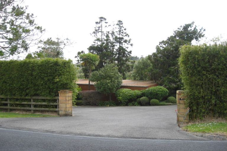 Photo of property in 220 Trigg Road, Kumeu, 0891