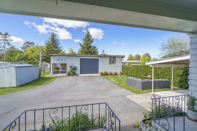 Photo of property in 23 Home Street, Manapouri, 9679