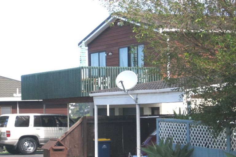 Photo of property in 1/18 Heathglen Place, Bayview, Auckland, 0629