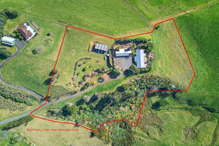 Photo of property in 996 Awhitu Road, Pollok, Waiuku, 2683