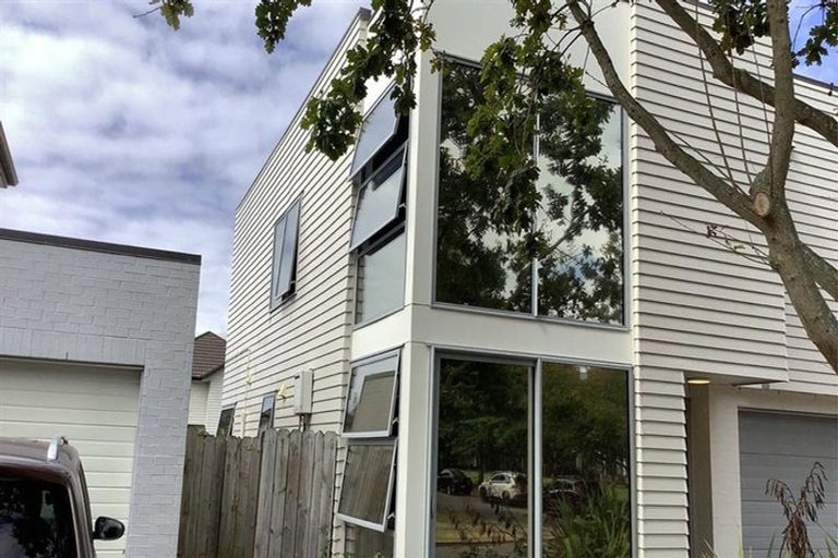 Photo of property in 26 Phar Lap Crescent, Takanini, 2112