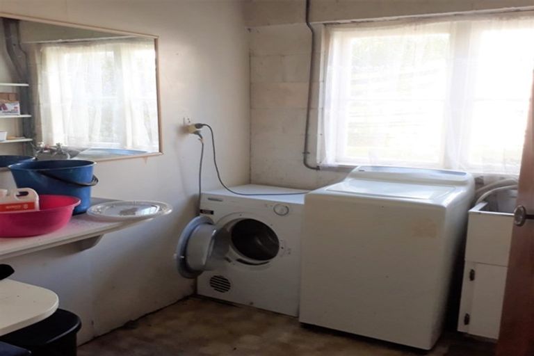 Photo of property in 12 Norfolk Rise, Waiuku, 2123