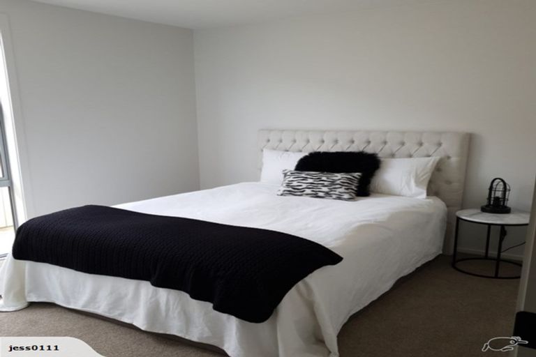 Photo of property in 1 Harry Way, Upper Vogeltown, New Plymouth, 4310