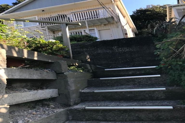 Photo of property in 108 Eden Street, Island Bay, Wellington, 6023