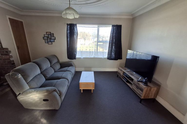 Photo of property in 63 Main Road, Clinton, 9534