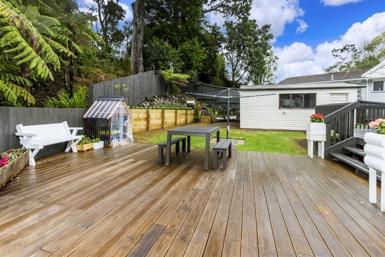 Photo of property in 43 Tamahere Drive, Glenfield, Auckland, 0629
