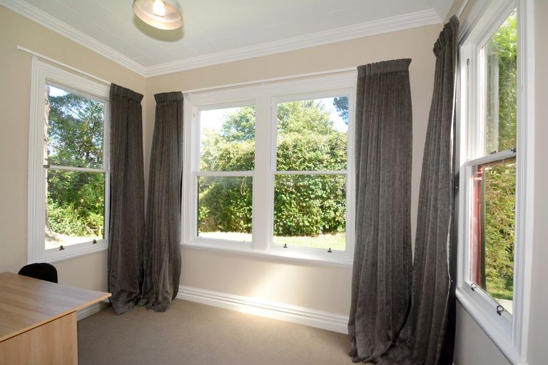 Photo of property in 14 Wanaka Street, Ravensbourne, Dunedin, 9022