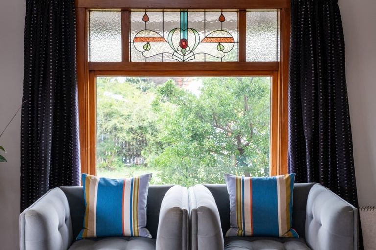 Photo of property in 11 Lawrence Road, Hospital Hill, Napier, 4110