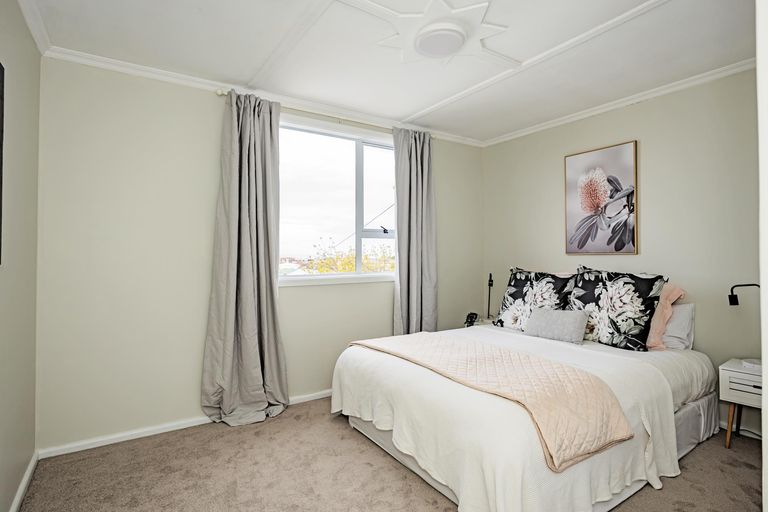 Photo of property in 16a Clyde Street, Oamaru North, Oamaru, 9400