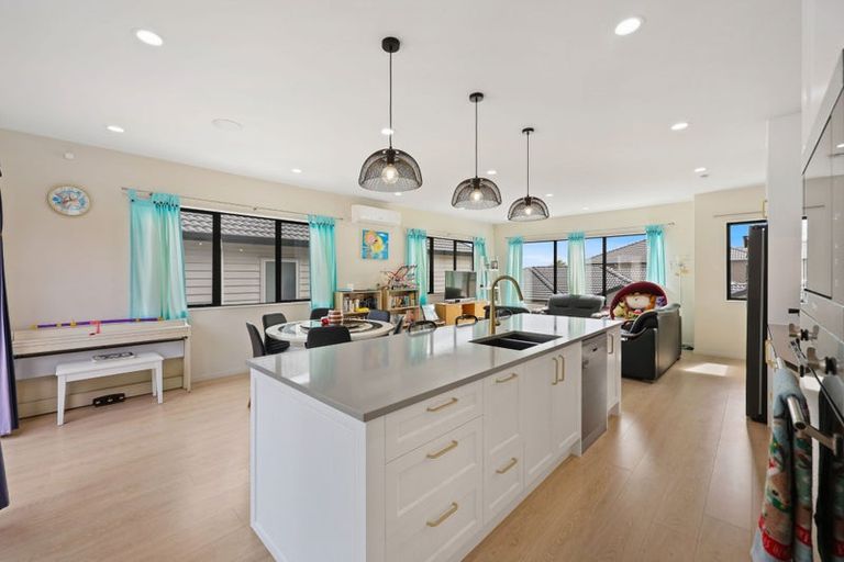 Photo of property in 102 Thomas Road, Flat Bush, Auckland, 2019