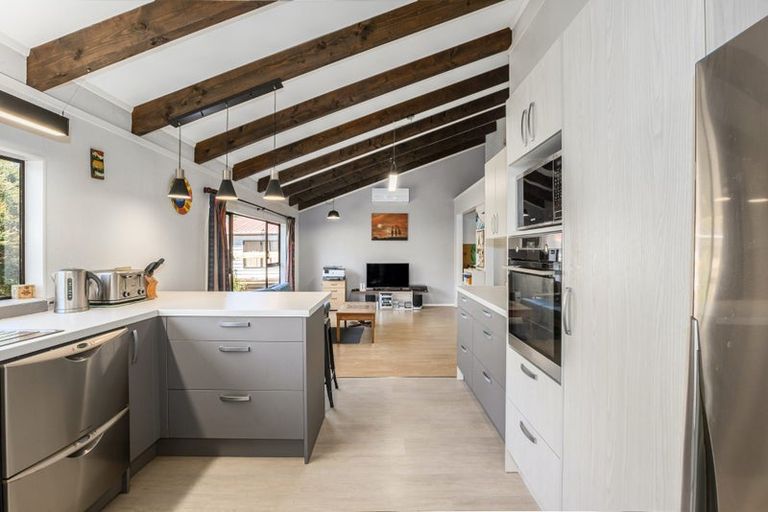 Photo of property in 23 Exploration Way, Whitby, Porirua, 5024