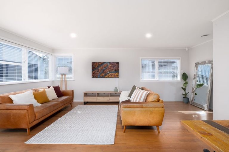 Photo of property in 8a Grande Vue Road, Papatoetoe, Auckland, 2025