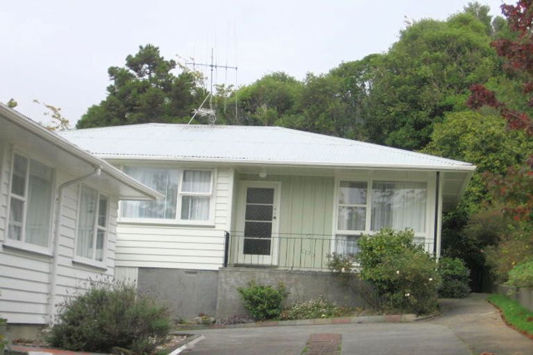 Photo of property in 17a Sunrise Boulevard, Tawa, Wellington, 5028