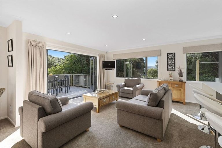 Photo of property in 11 Deptford Lane, Whitby, Porirua, 5024