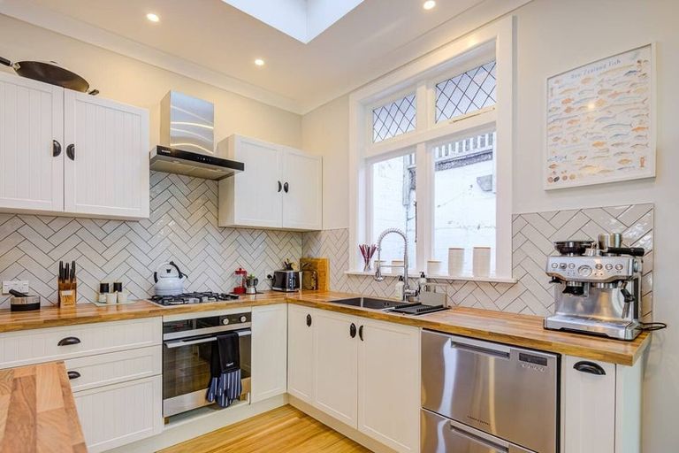 Photo of property in 565 Broadway, Miramar, Wellington, 6022