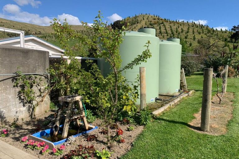 Photo of property in 1550 Coast Road, Pongaroa, 4991