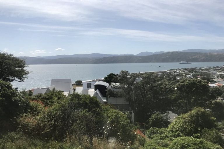 Photo of property in 19 Fettes Crescent, Seatoun, Wellington, 6022
