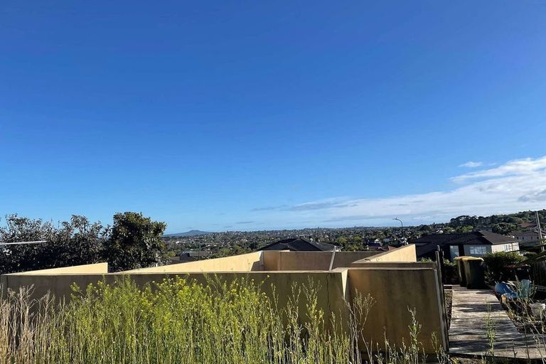 Photo of property in 16 Mangerton Lane, East Tamaki Heights, Auckland, 2016