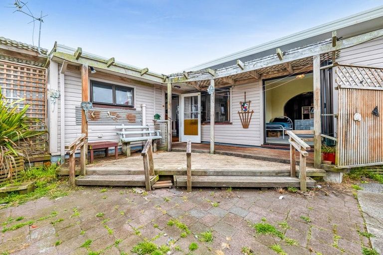 Photo of property in 288 South Road, Hawera, 4610