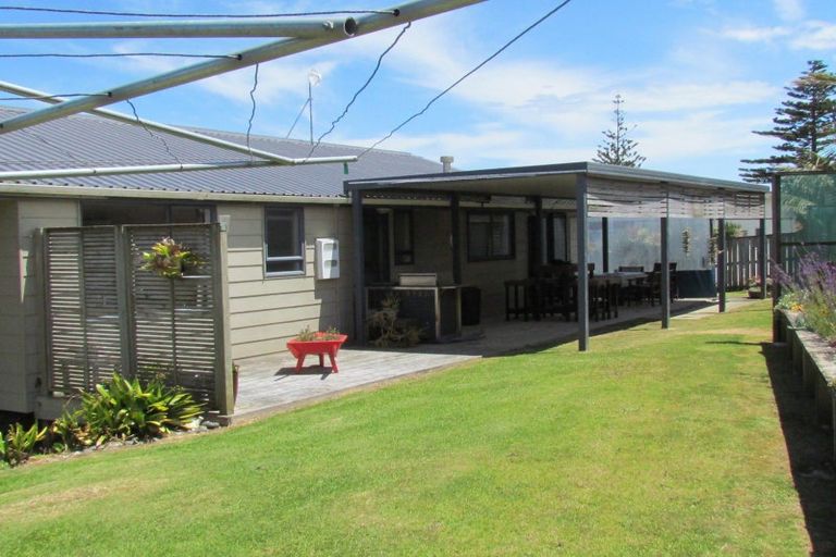 Photo of property in 5 Moeatoa Lane, Baylys Beach, Dargaville, 0377