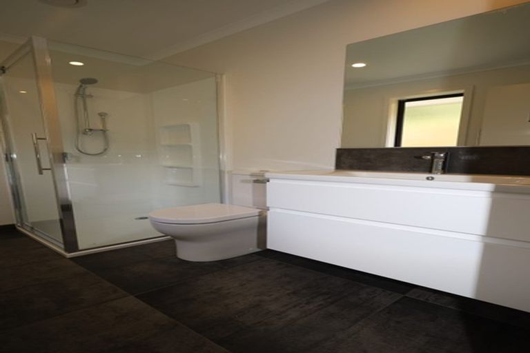 Photo of property in 77b Pakanga Grove, Pyes Pa, Tauranga, 3112