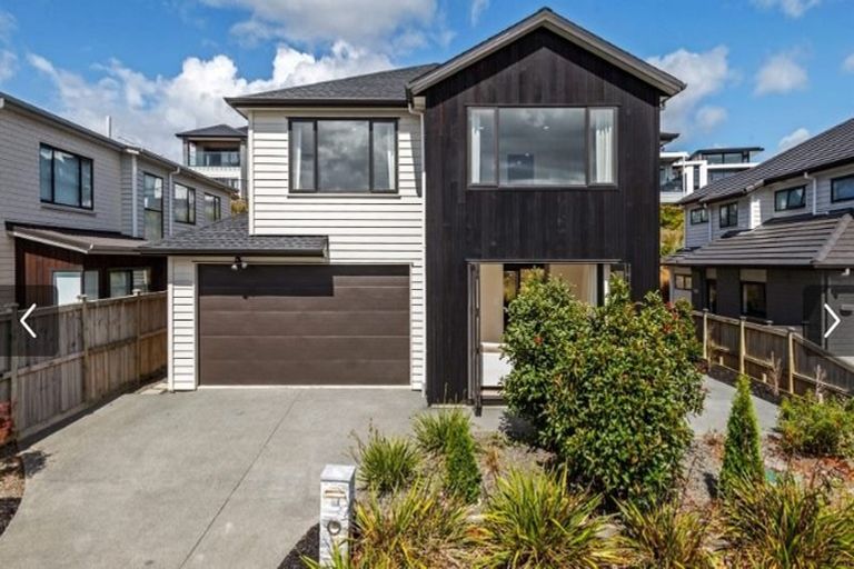 Photo of property in 58 Headland Drive, Long Bay, Auckland, 0630