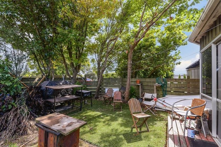 Photo of property in 100 Lake Road, Koutu, Rotorua, 3010