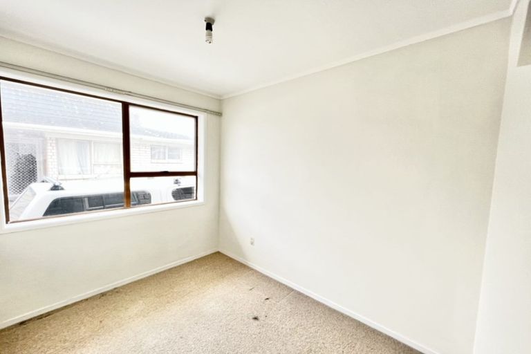 Photo of property in 1/45 Blacklock Avenue, Henderson, Auckland, 0612