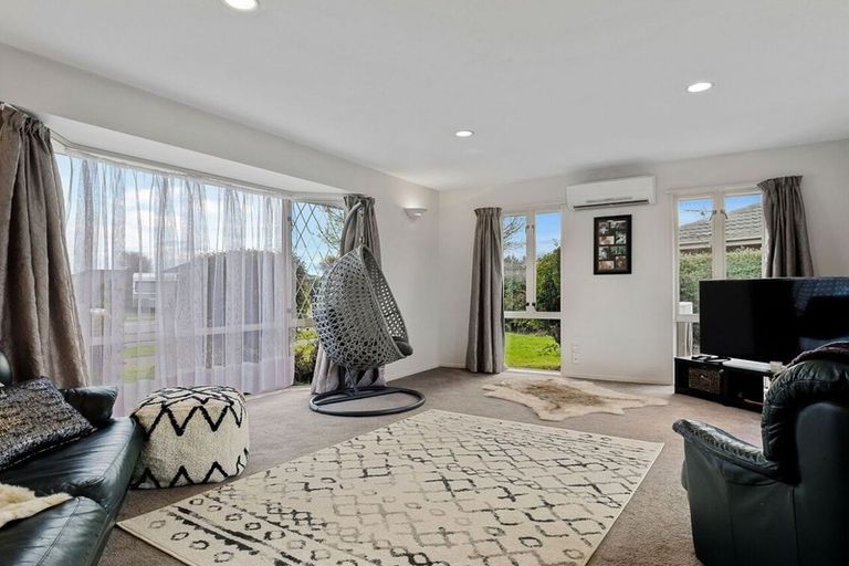 Photo of property in 5 Blue Gum Place, New Brighton, Christchurch, 8083