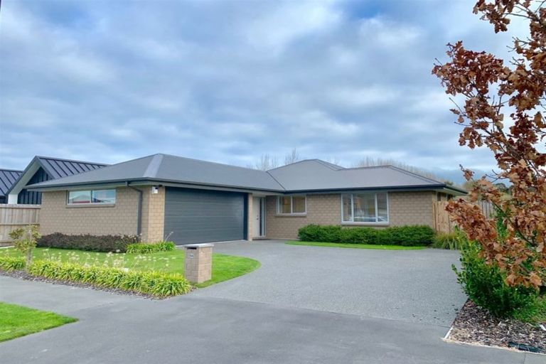 Photo of property in 94 Bradwell Crescent, Halswell, Christchurch, 8025