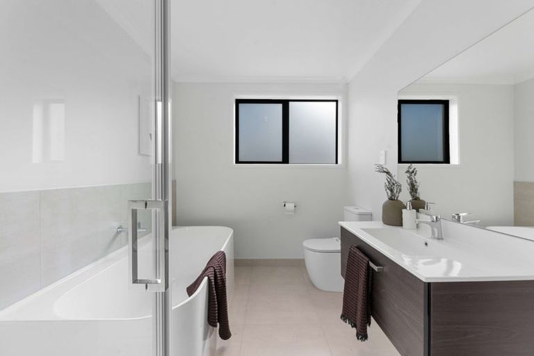 Photo of property in 1 Paapaakiri Loop, Takanini, 2112