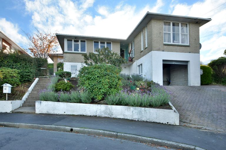 Photo of property in 18 Hanlon Street, Halfway Bush, Dunedin, 9010