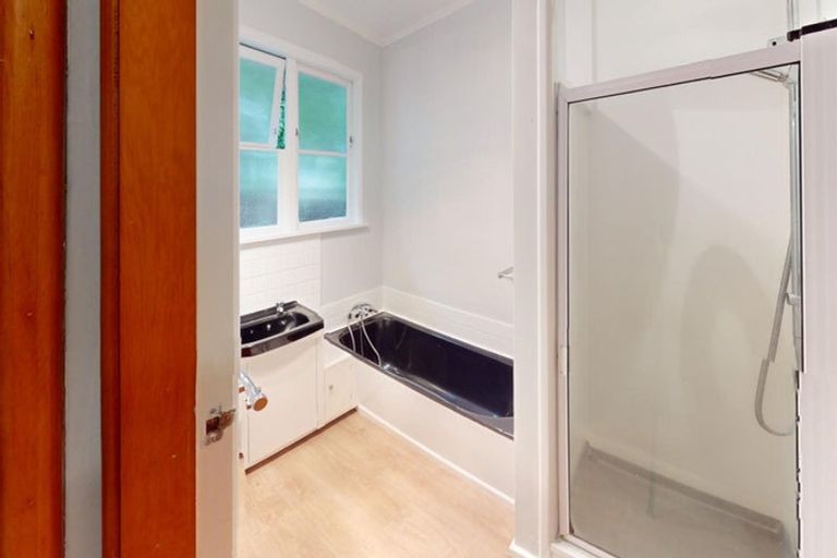 Photo of property in 33 Newbury Street, Awapuni, Palmerston North, 4412