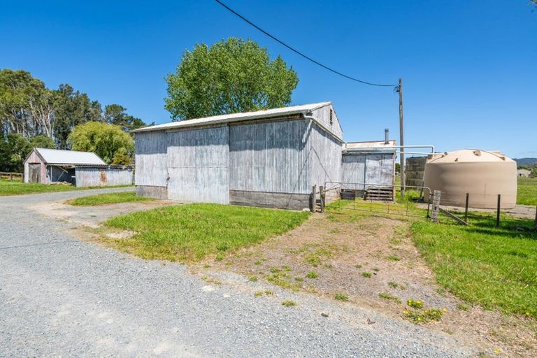 Photo of property in 228 Flyger Road, Mata, Whangarei, 0171