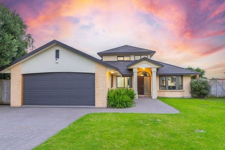 Photo of property in 6 Shearwater Rise, Paraparaumu Beach, Paraparaumu, 5032