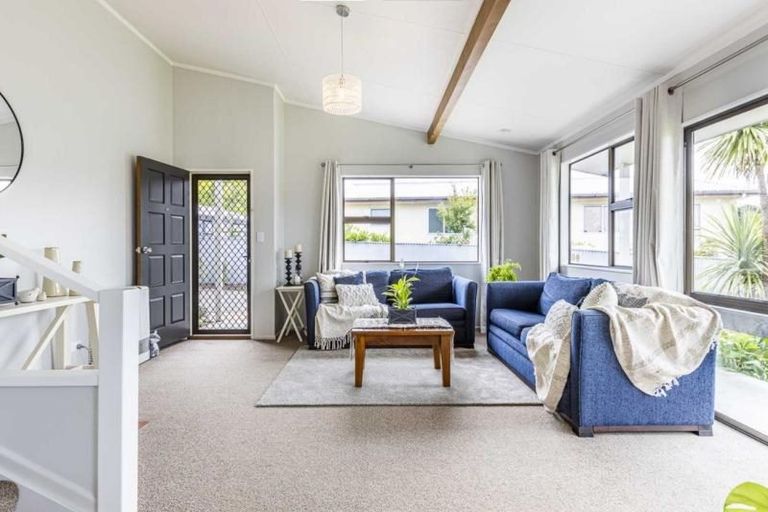 Photo of property in 18 Caroline Drive, Feilding, 4702