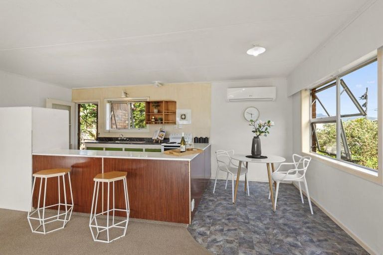 Photo of property in 35 Lorenzen Bay Road, Raglan, 3225