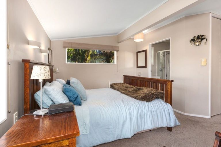 Photo of property in 6 Charthouse Lane, Whitby, Porirua, 5024