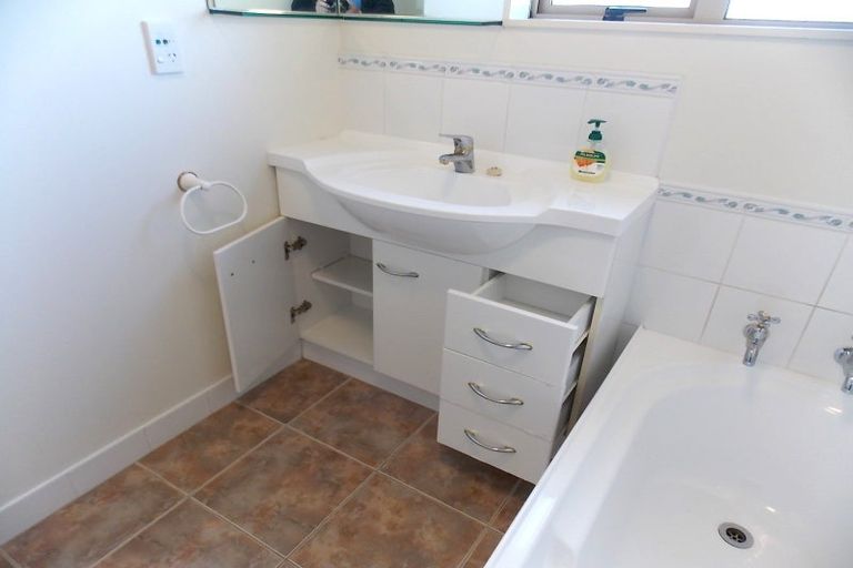 Photo of property in 102a Parkvale Road, Karori, Wellington, 6012