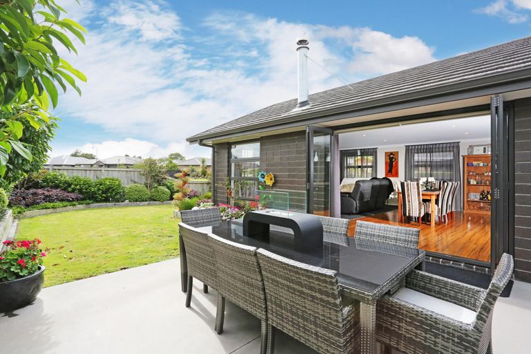 Photo of property in 2 Mirabell Place, Patumahoe, Pukekohe, 2679
