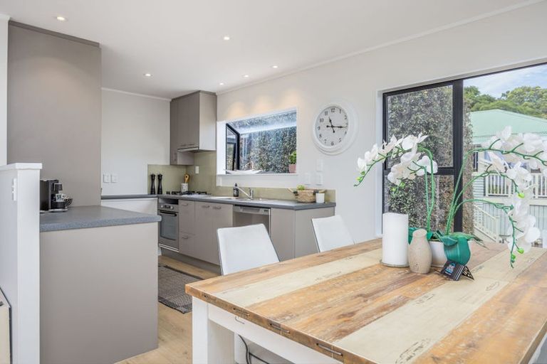 Photo of property in 49a Springfield Road, Morningside, Auckland, 1022